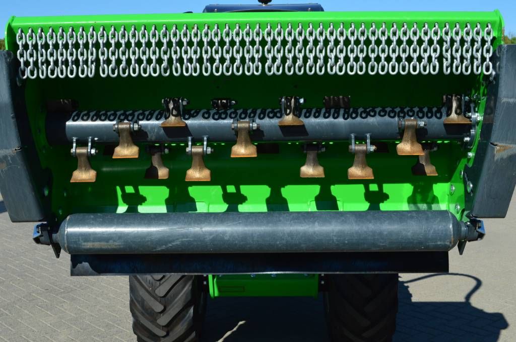 Avant 1350 Klepelmaaier