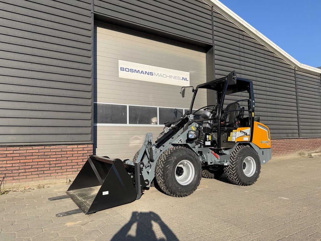 Giant G2700 X-TRA HD+ shovel / kniklader NIEUW budget