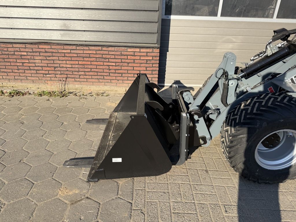 Giant G2700 X-TRA HD+ shovel / kniklader NIEUW budget