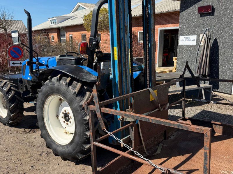 New Holland TN60A Byggelift med kurv KUN KØRT 944 timer
