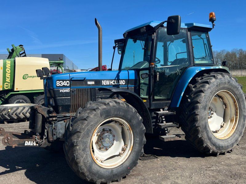 New Holland 8340