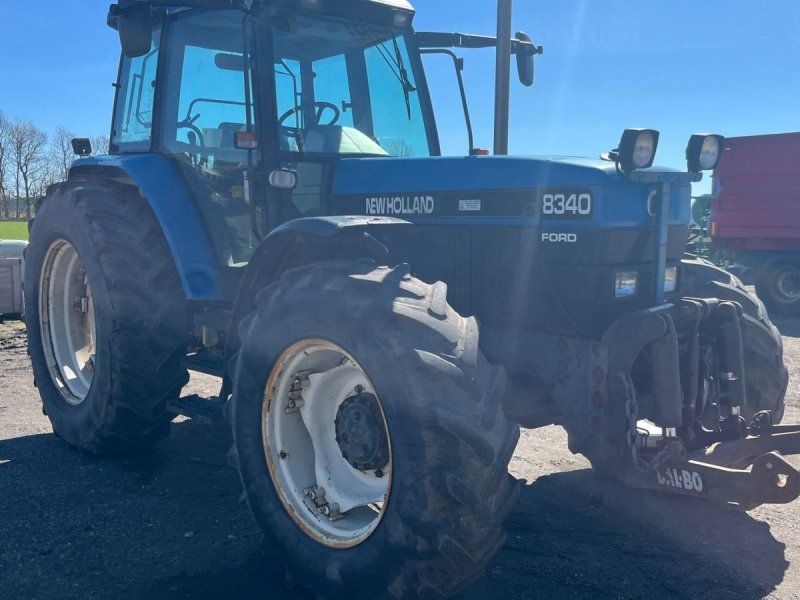 New Holland 8340