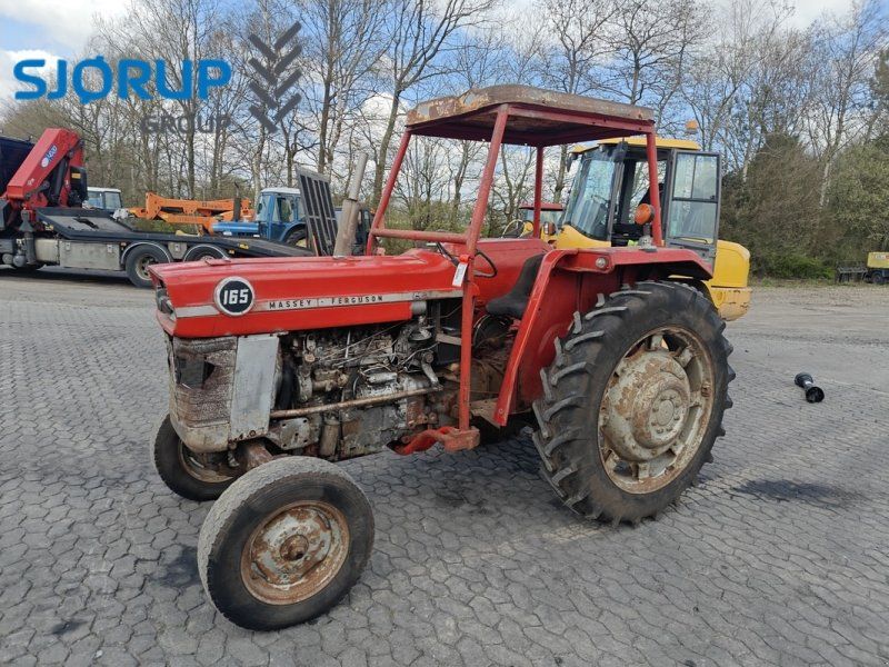 Massey Ferguson 165