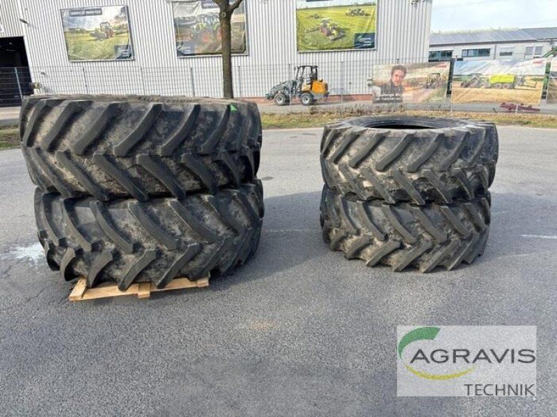 Trelleborg 710/70 R 42 + 600/70 R30