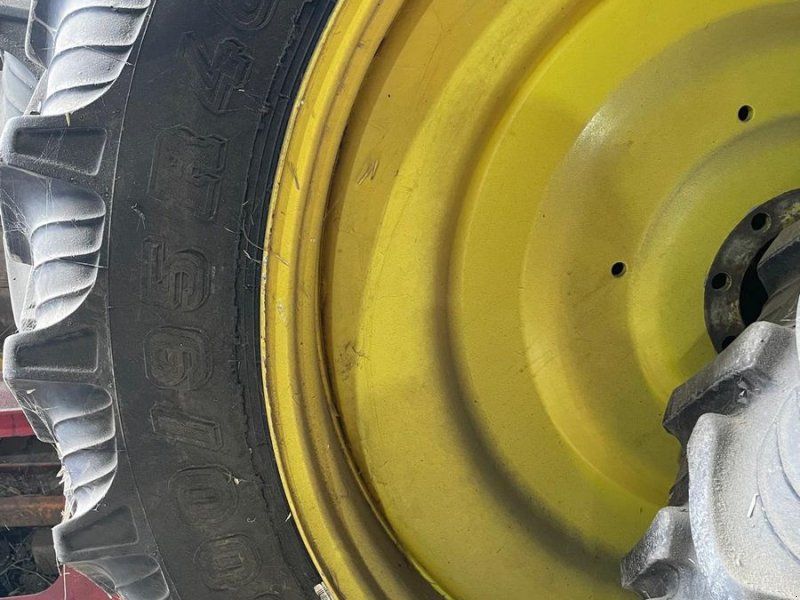 Pflegeräder zu John Deere