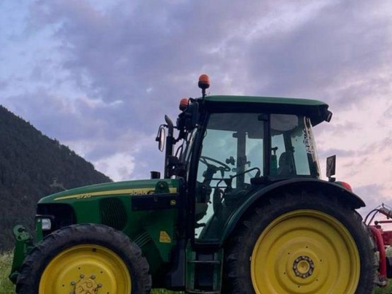 Pflegeräder zu John Deere