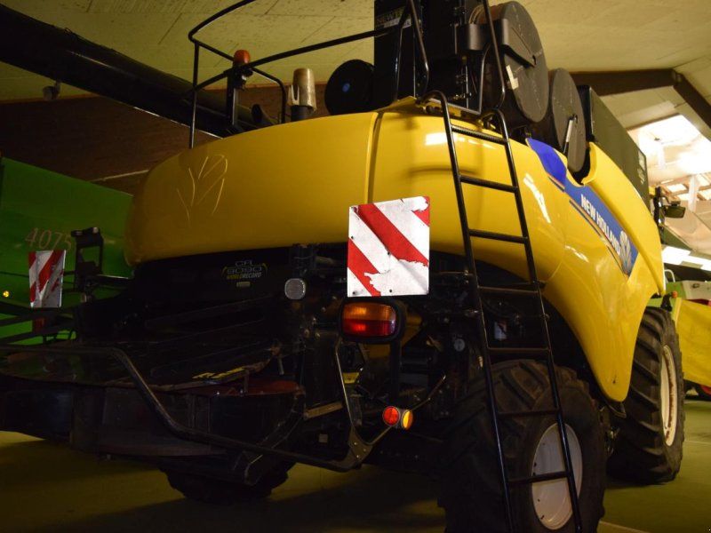 New Holland CR 9090 Eleion