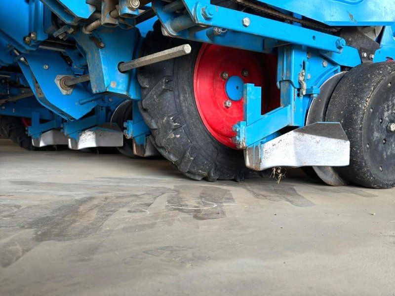 Monosem Maissteckgerät 9-Reihig NG Plus, Pro Andruckrolle