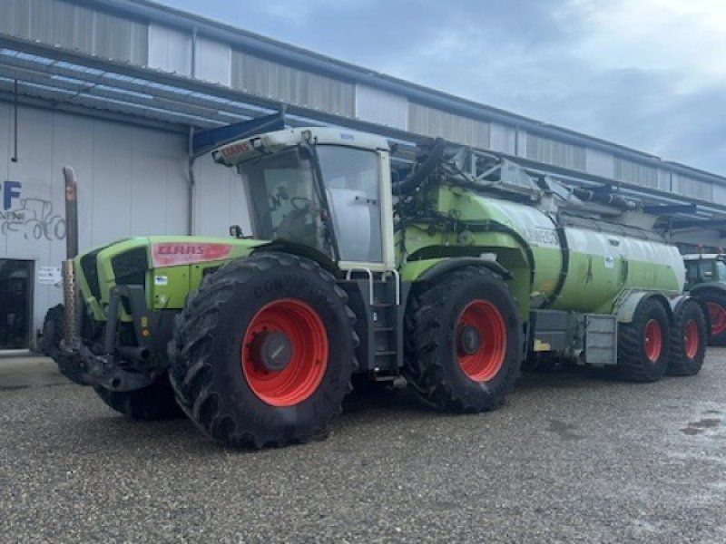 Claas Xerion 3300 Trac VC Kaweco 22500 K80 Pritsche
