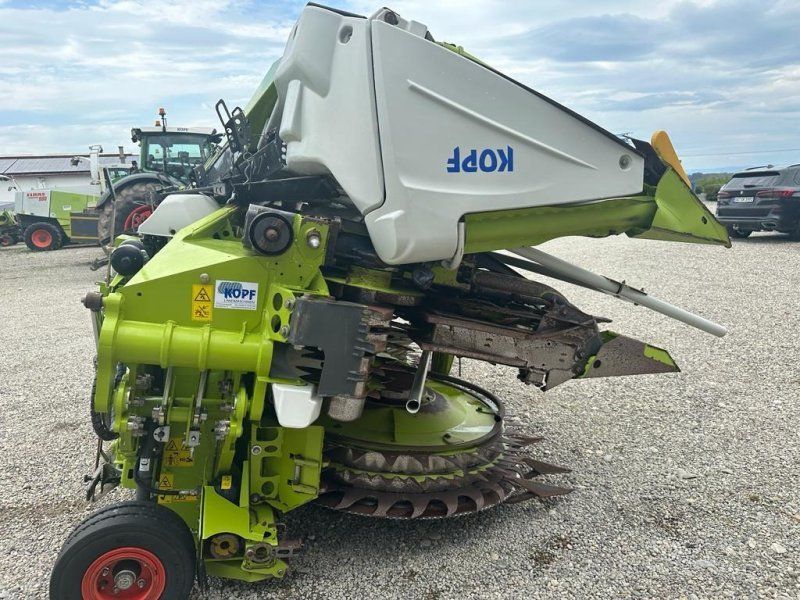Claas Orbis 900 AC 3T mit integriertem Fahrwerk