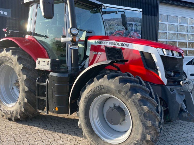 Massey Ferguson 7S.180 Dyna-6 Essential
