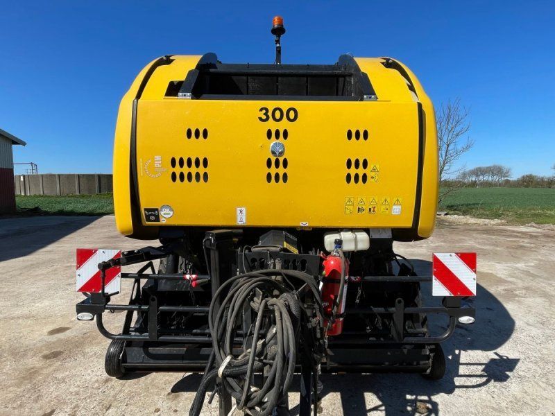 New Holland RB 180  super feed