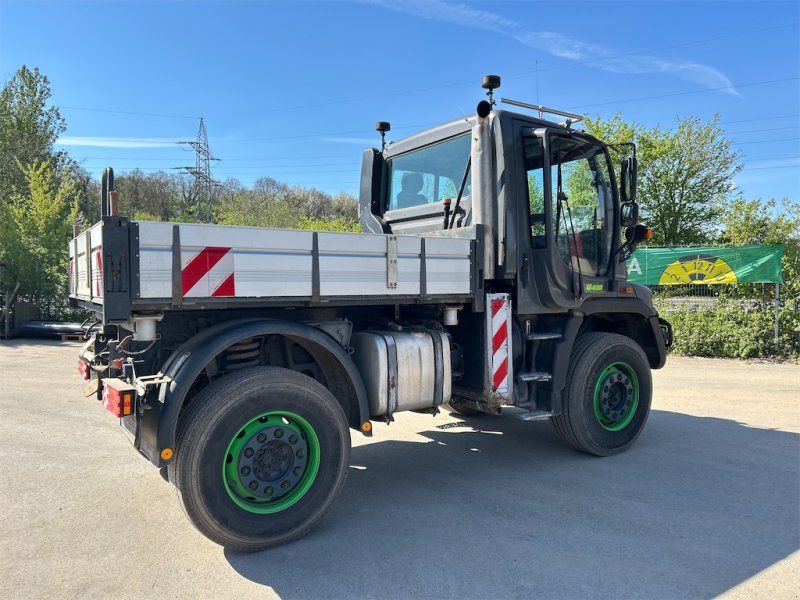 Mercedes-Benz Unimog U400
