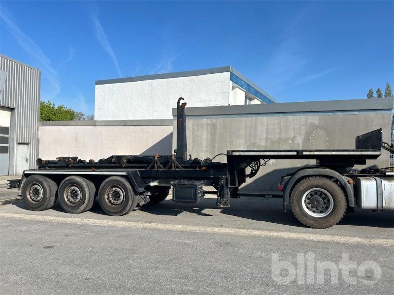 Walter Krause S01 mit Hakenlift