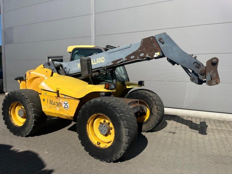 New Holland LM 430