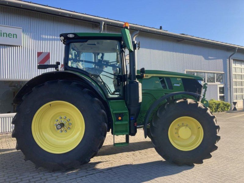 John Deere 6R215