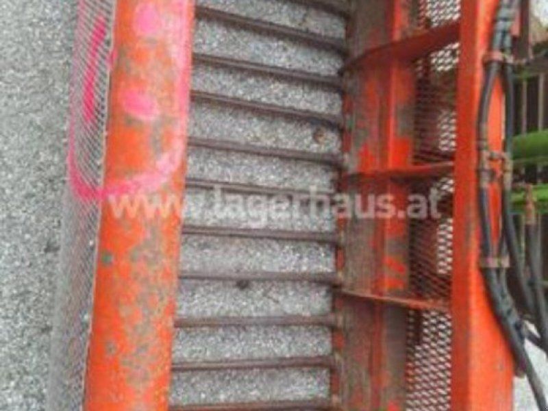 Siloschneidzange mit Hubgerüst