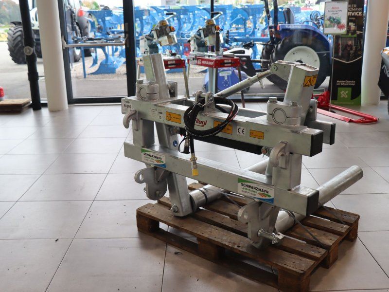 Fliegl AgroCenter Ballengabel hydr.