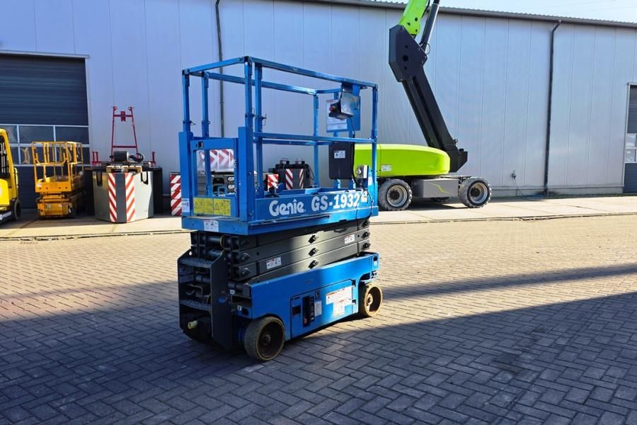 Genie GS1932 Electric, Working Height 7.8 m, 227kg Capac