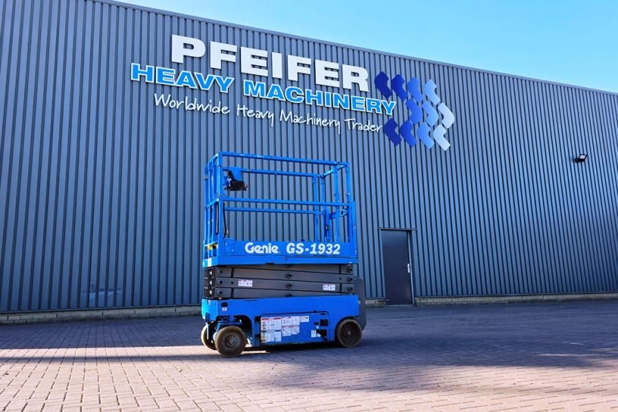 Genie GS1932 Electric, Working Height 7.8 m, 227kg Capac