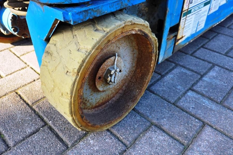 Genie GS1932 Electric, Working Height 7.8 m, 227kg Capac