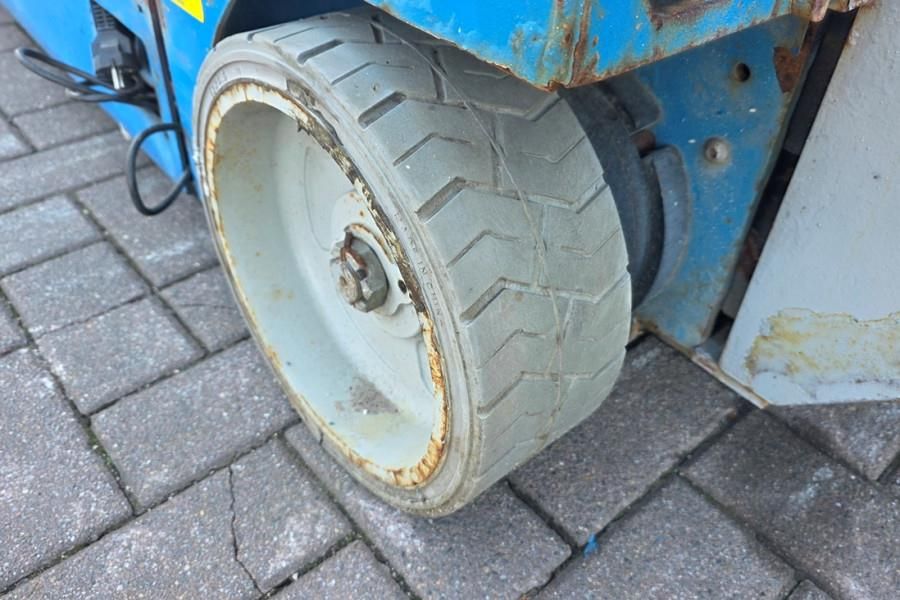 Genie GS1932 Electric, Working Height 7.8 m, 227kg Capac