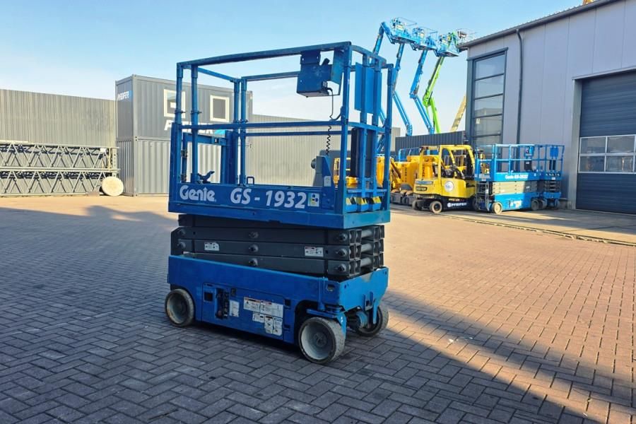 Genie GS1932 Electric, Working Height 7.8 m, 227kg Capac