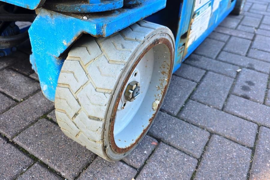 Genie GS1932 Electric, Working Height 7.8 m, 227kg Capac