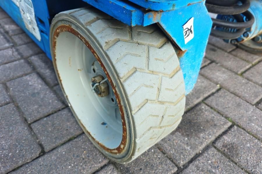 Genie GS1932 Electric, Working Height 7.8 m, 227kg Capac