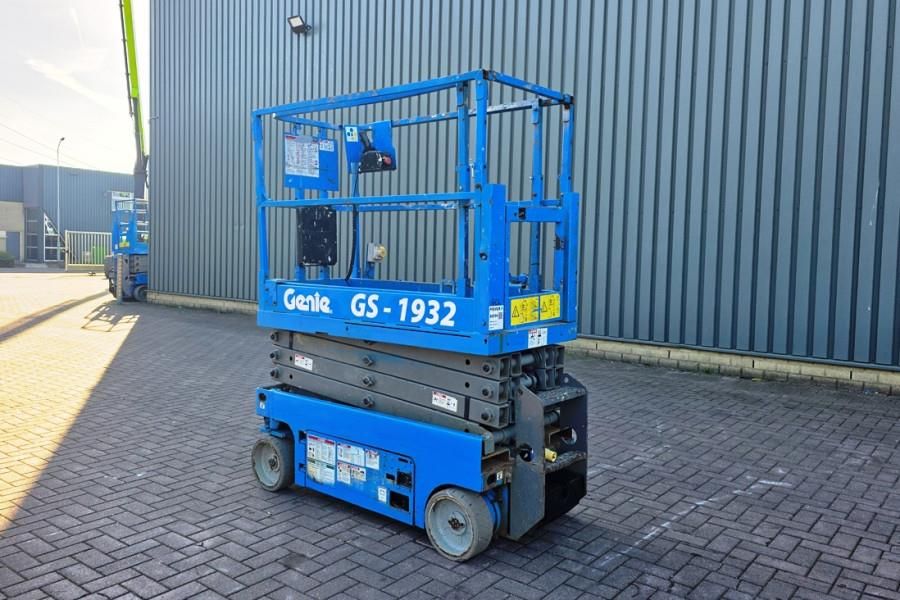 Genie GS1932 Electric, Working Height 7.8 m, 227kg Capac