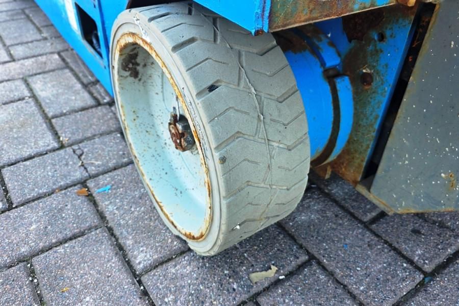 Genie GS1932 Electric, Working Height 7.8 m, 227kg Capac