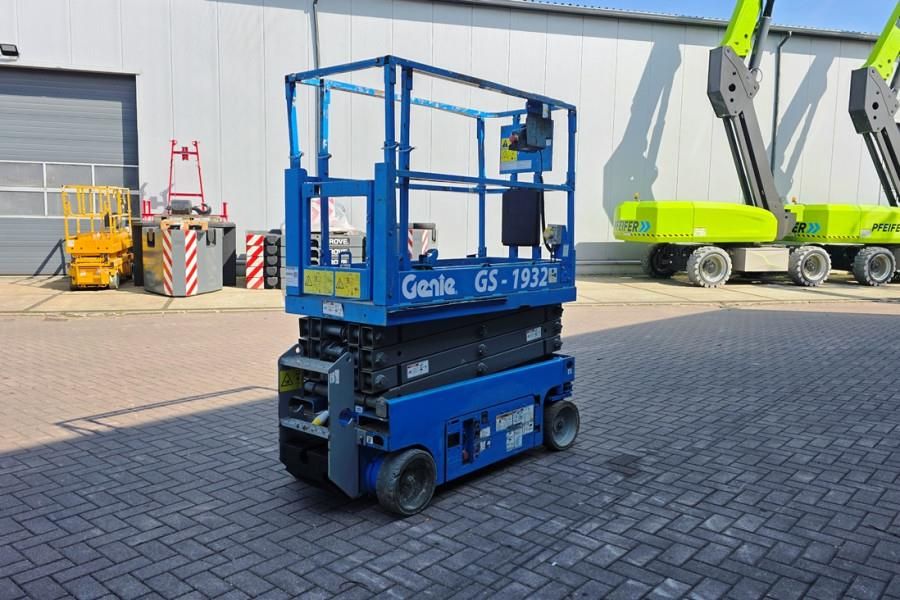 Genie GS1932 Electric, Working Height 7.8 m, 227kg Capac