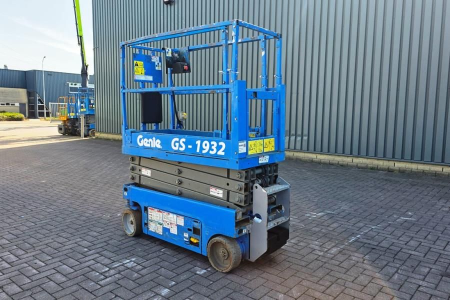 Genie GS1932 Electric, Working Height 7.8 m, 227kg Capac