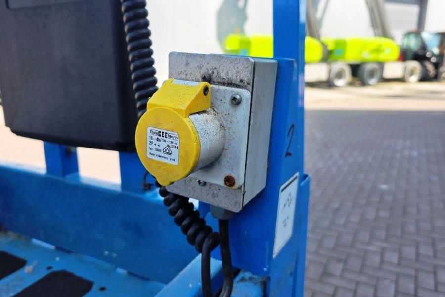 Genie GS1932 Electric, Working Height 7.8 m, 227kg Capac