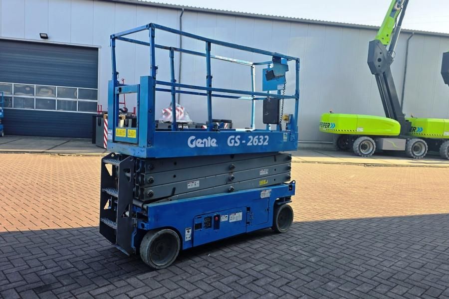 Genie GS2632 Electric, 10m Working Height, Non Marking T