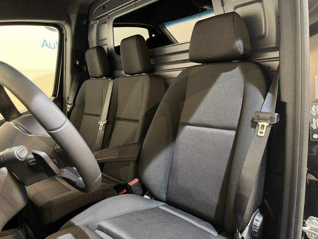 Mercedes-Benz Sprinter 319 CDI L3H2 RWD Automaat / 3.500 KG Trekgewicht / Euro 6 / LED / Airco / CarPlay / Cruise Control Adap. / Camera / Navigatie / 172 KM !!!