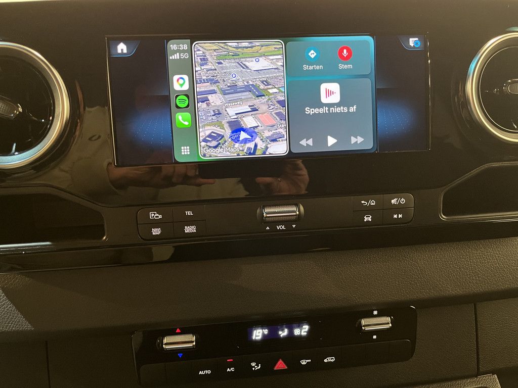 Mercedes-Benz Sprinter 319 CDI L3H2 RWD Automaat / 3.500 KG Trekgewicht / Euro 6 / LED / Airco / CarPlay / Cruise Control Adap. / Camera / Navigatie / 172 KM !!!