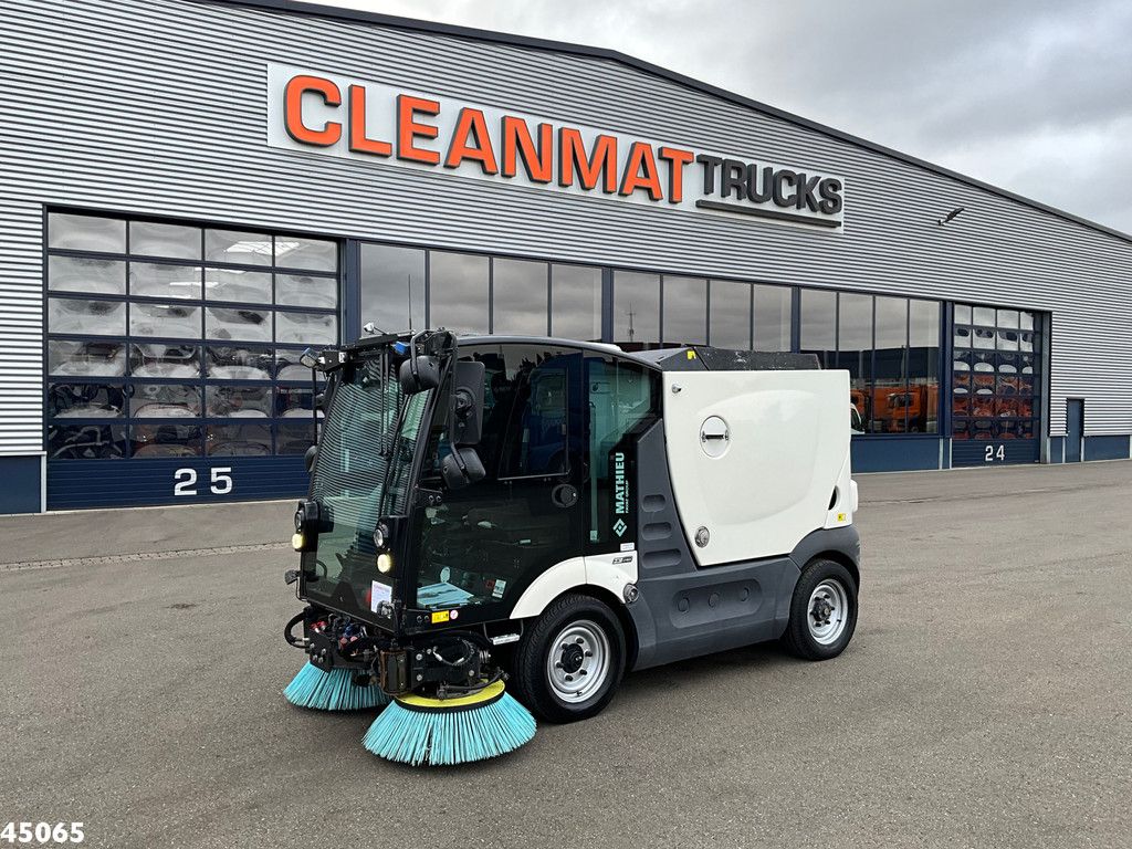 Mathieu MC 210 Azura Flex Euro 6 Just 8.800 km!