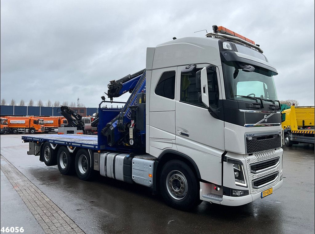 Volvo FH 16.550 8x4 Euro 6 Fassi 42 Tonmeter laadkraan + Fly-Jib Just 236.666 km!