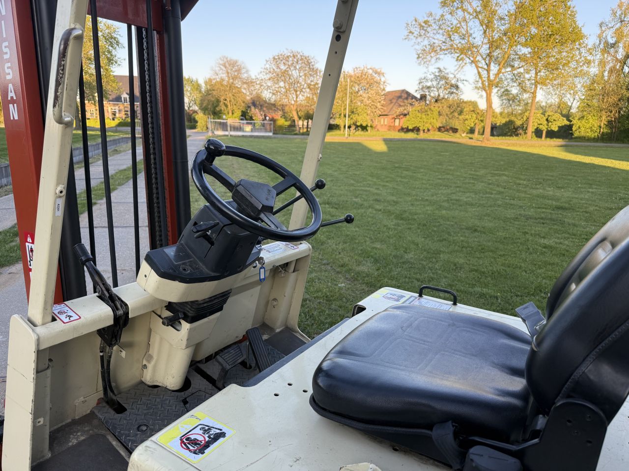 Nissan 2500KG elektrisch | Sideshift | luchtbanden | keuring