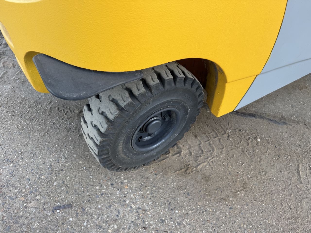 Still 1600KG LPG heftruck BJ2011 freelift Sideshift nw banden