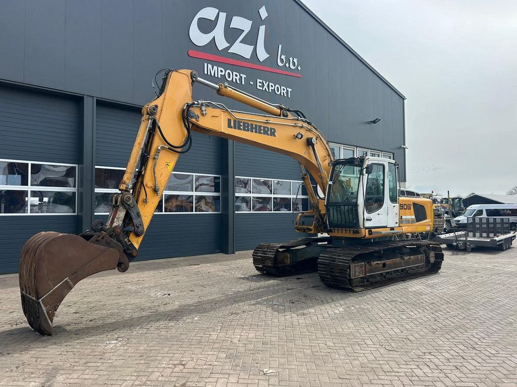 Liebherr R906LC