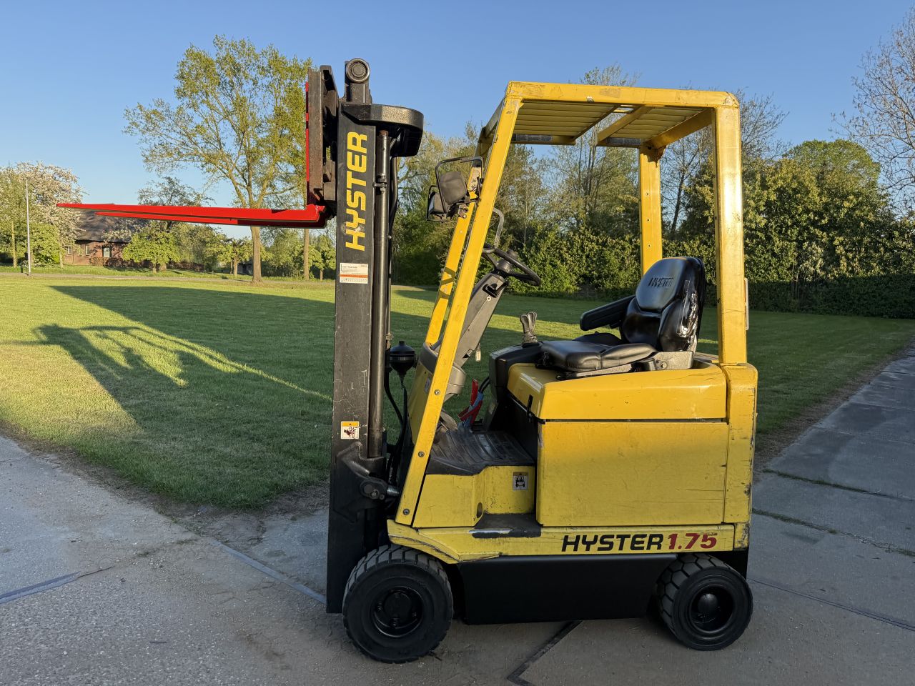 Hyster 1750KG elektrisch freelift Sideshift + keuring
