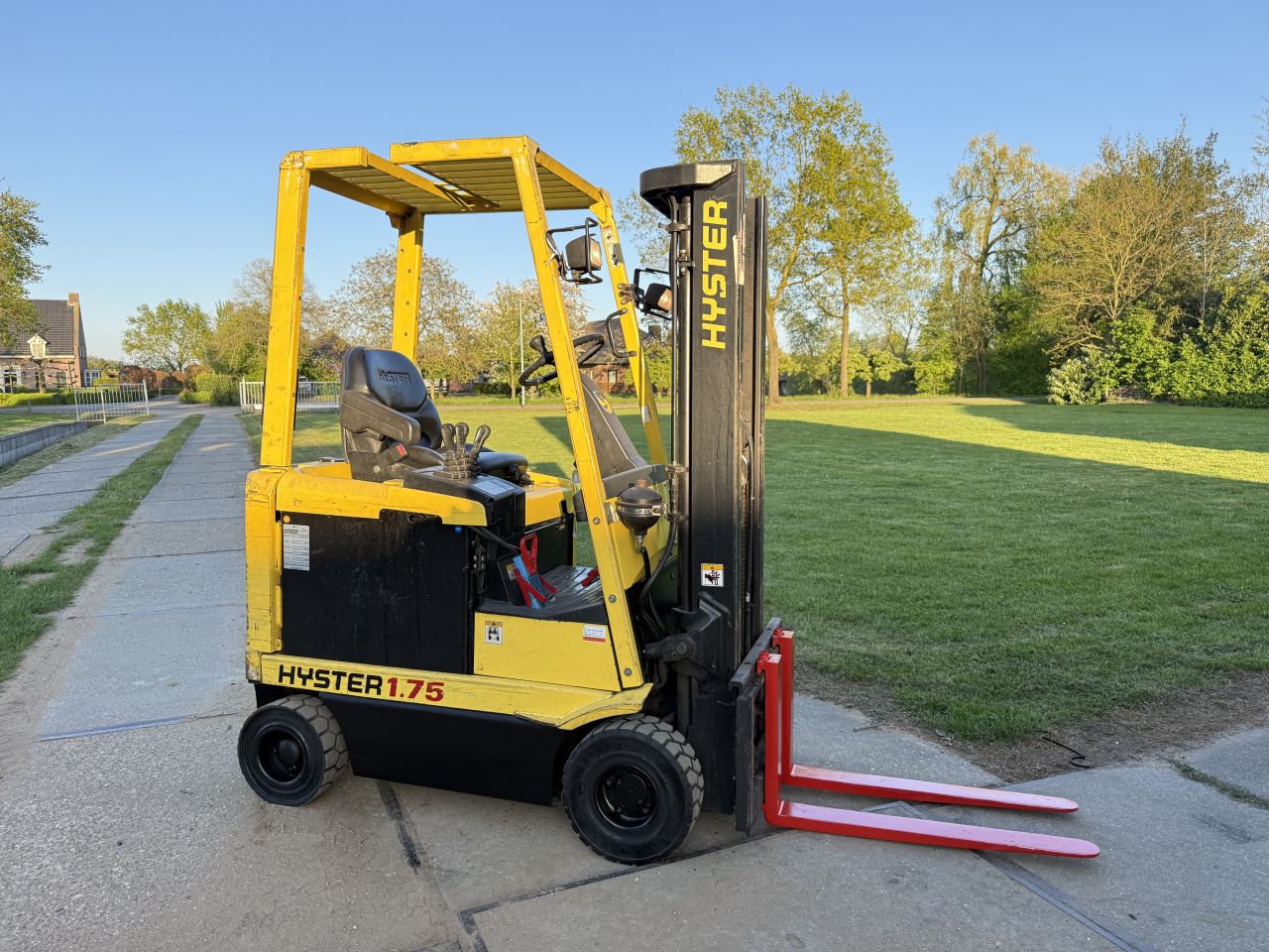 Hyster 1750KG elektrisch freelift Sideshift + keuring