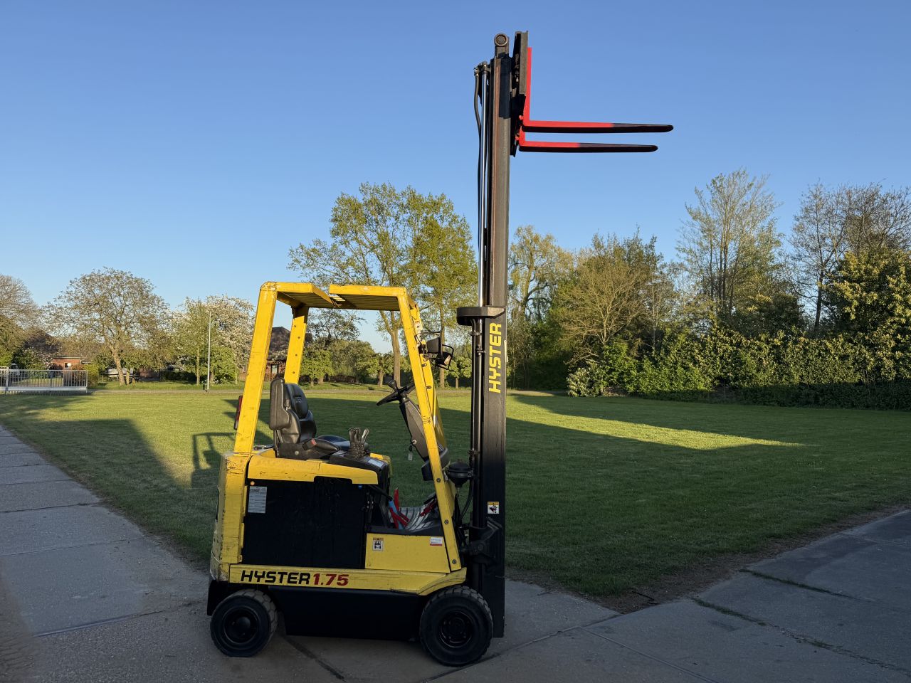 Hyster 1750KG elektrisch freelift Sideshift + keuring