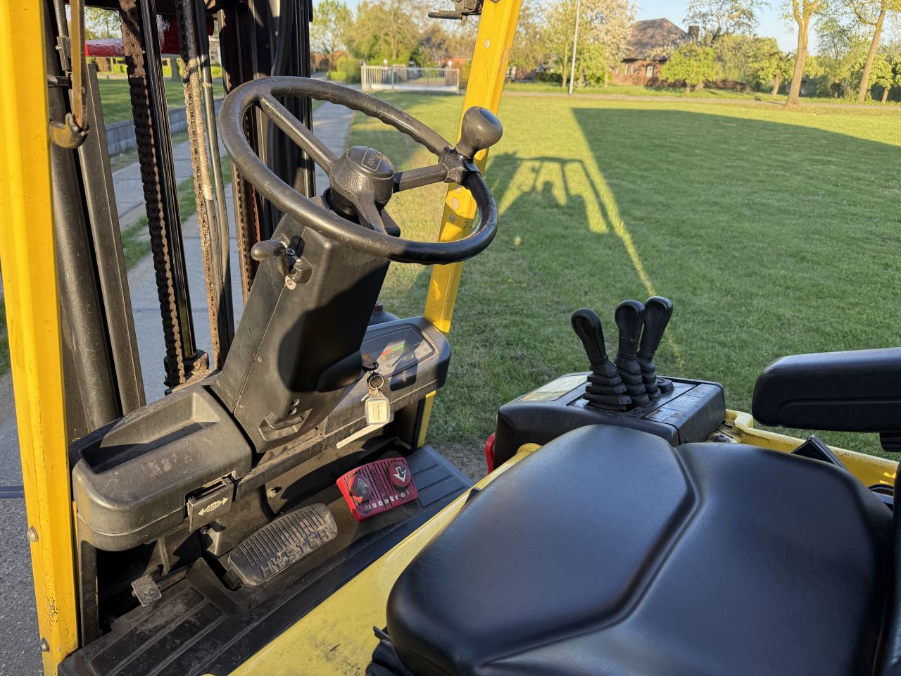 Hyster 1750KG elektrisch freelift Sideshift + keuring