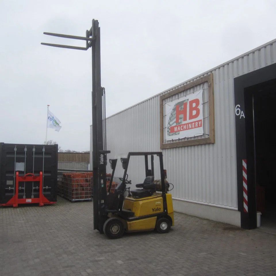 Yale Heftruck GLP16, LPG-gas, triplex, side shift, container mast.