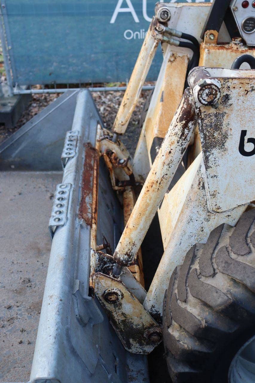 Skid steer loader Clark Bobcat 725 Diesel