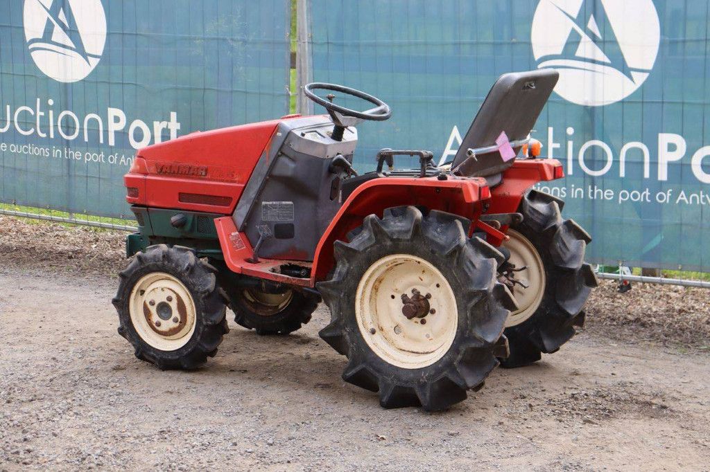 Minitraktor Yanmar Ke-3D Diesel 13 PS