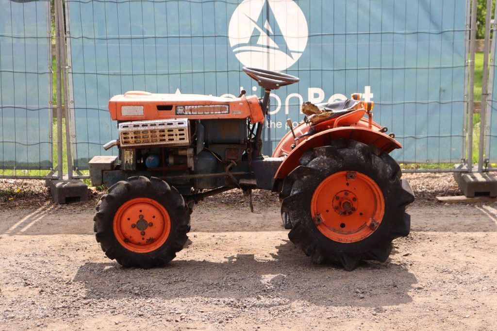 Mini-Traktor Kubota B7000 Diesel 13 PS
